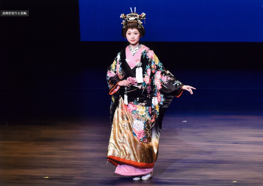 秋田県美容講師会創立60周年記念ショー